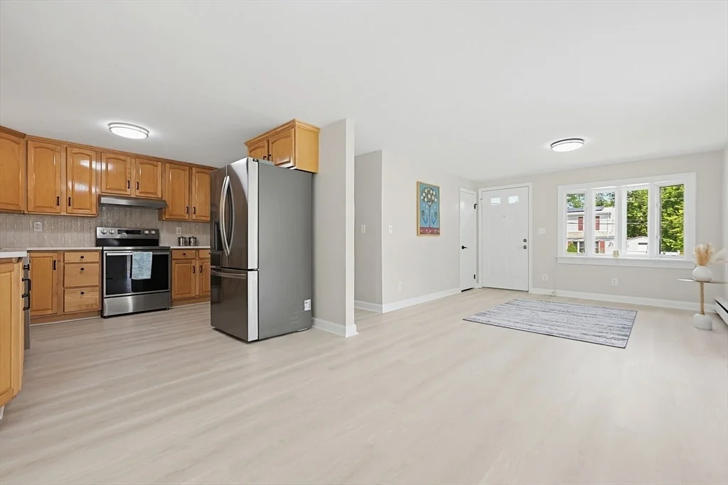 Photo of 6 Almond Dr