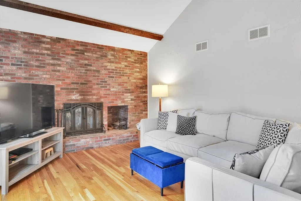 Photo of 6 Flanagan Dr