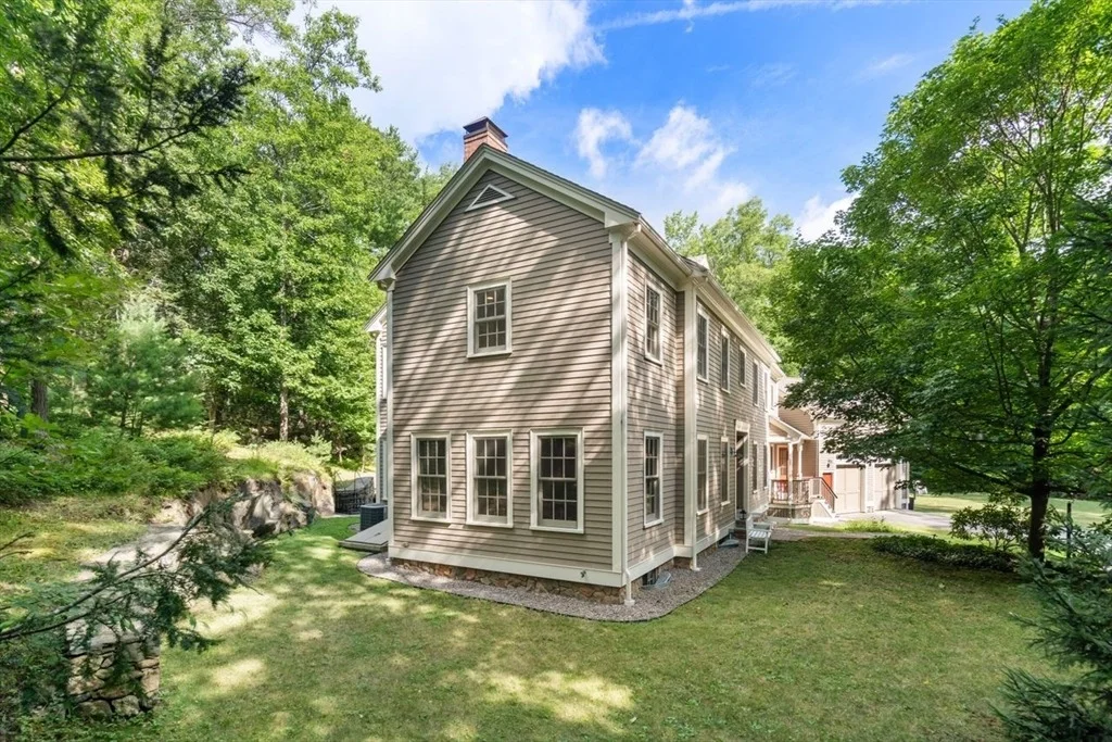 Photo of 32 Perry Lane