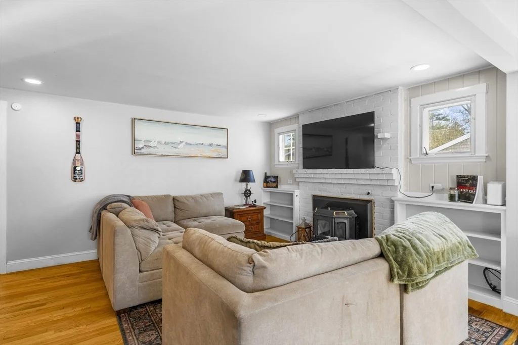 Photo of 10 Beach Rd