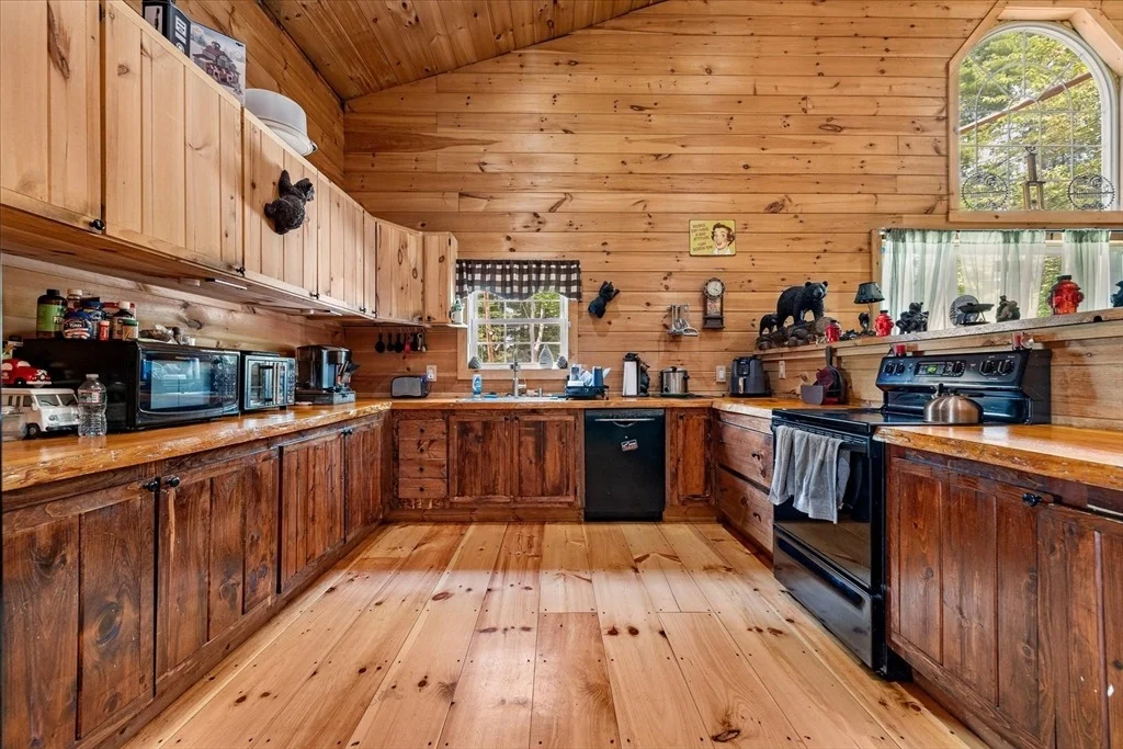 Photo of 8 Oakwood Rd