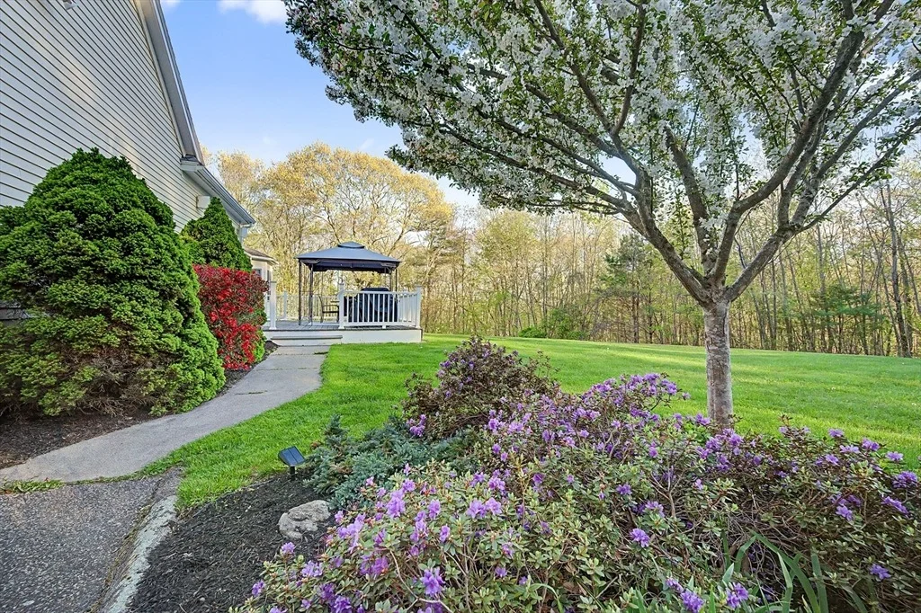 Photo of 270 Mendon Rd