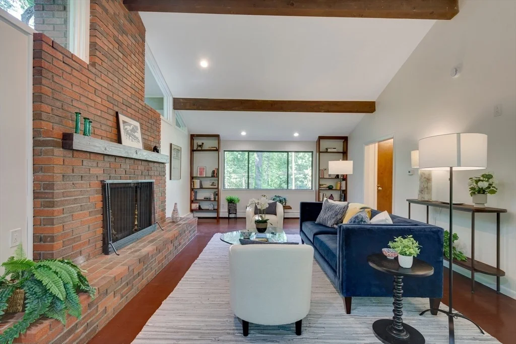 Photo of 141 Trapelo Road
