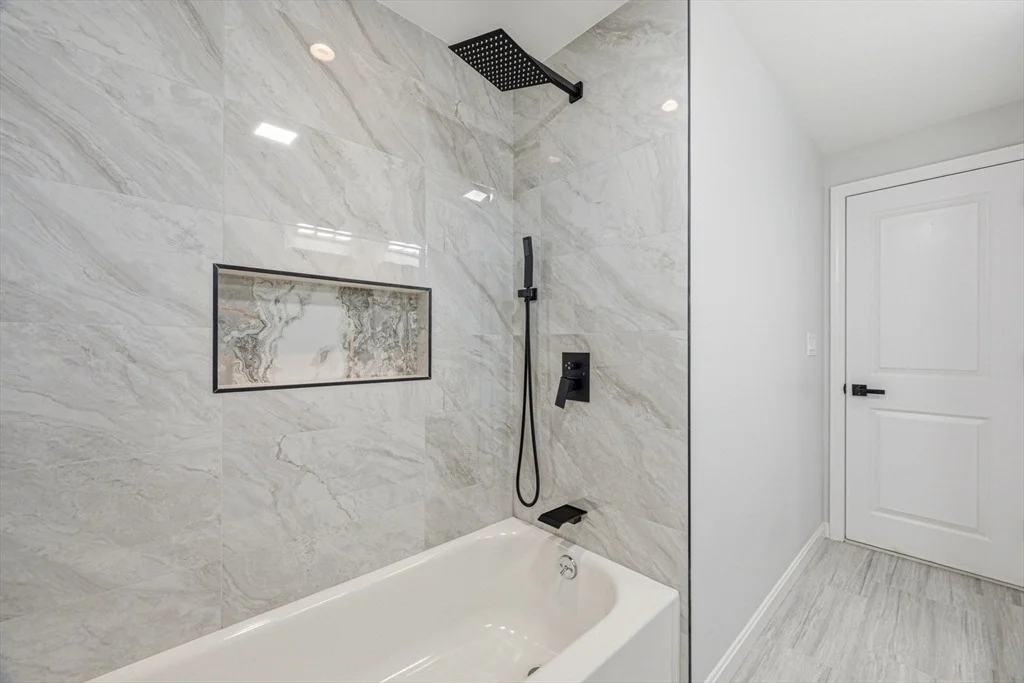 Photo of 7 Hillcrest Dr