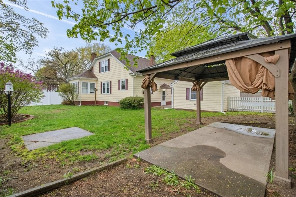 Photo of 210 Robert St
