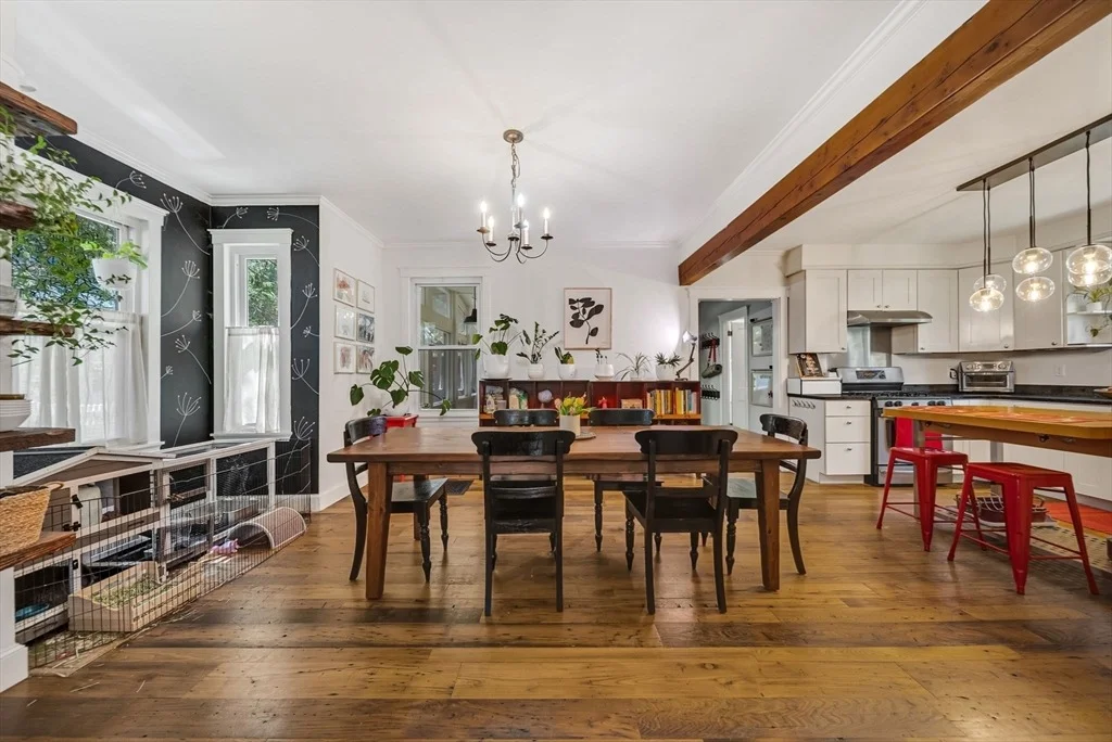 Photo of 77 Brook Rd