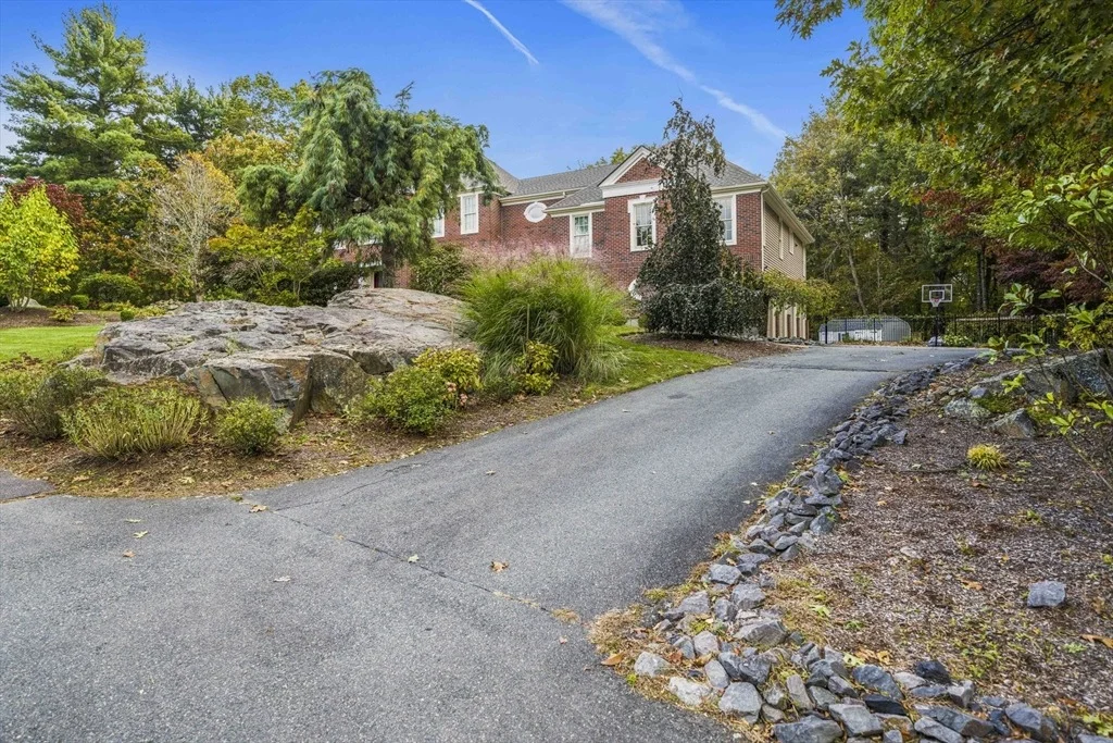 Photo of 5 Linden Glen Rd