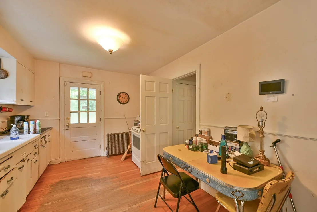 Photo of 1278 Pleasant St