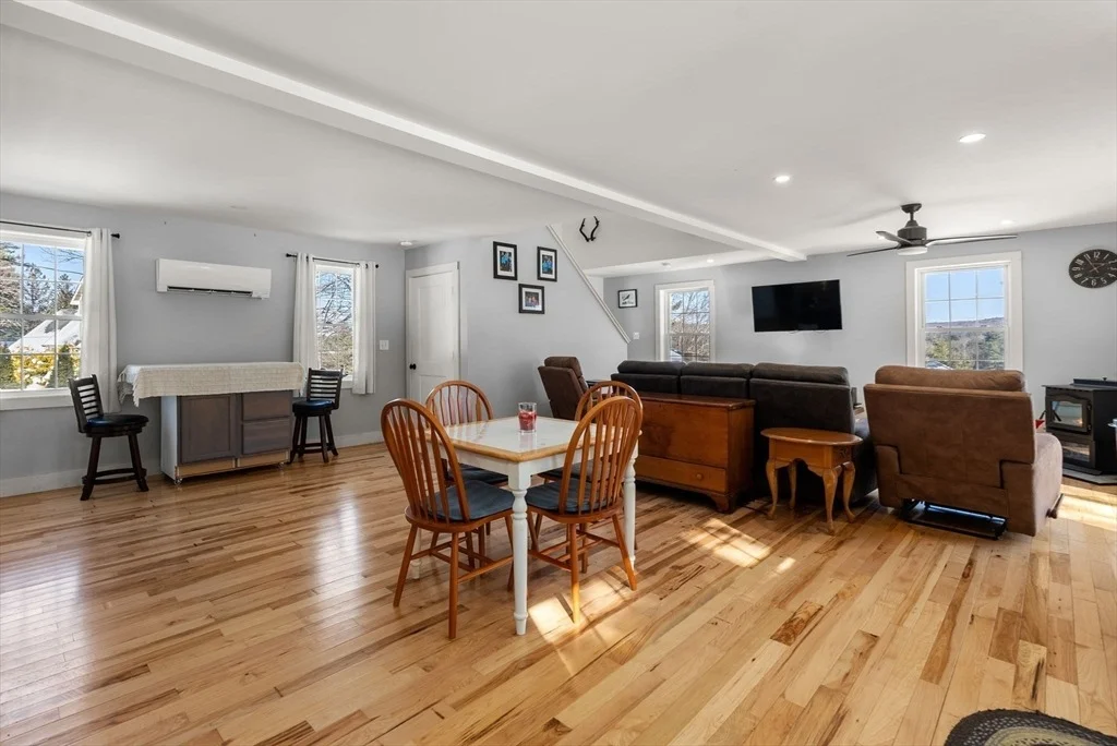 Photo of 178 Brimfield Rd