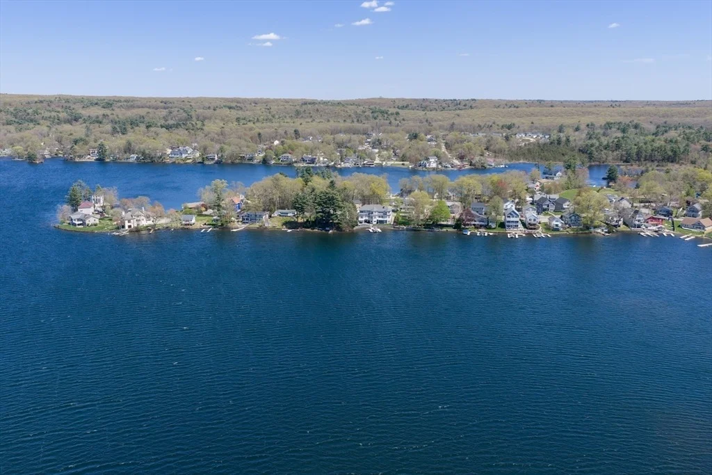 Photo of 32 Colonial Rd