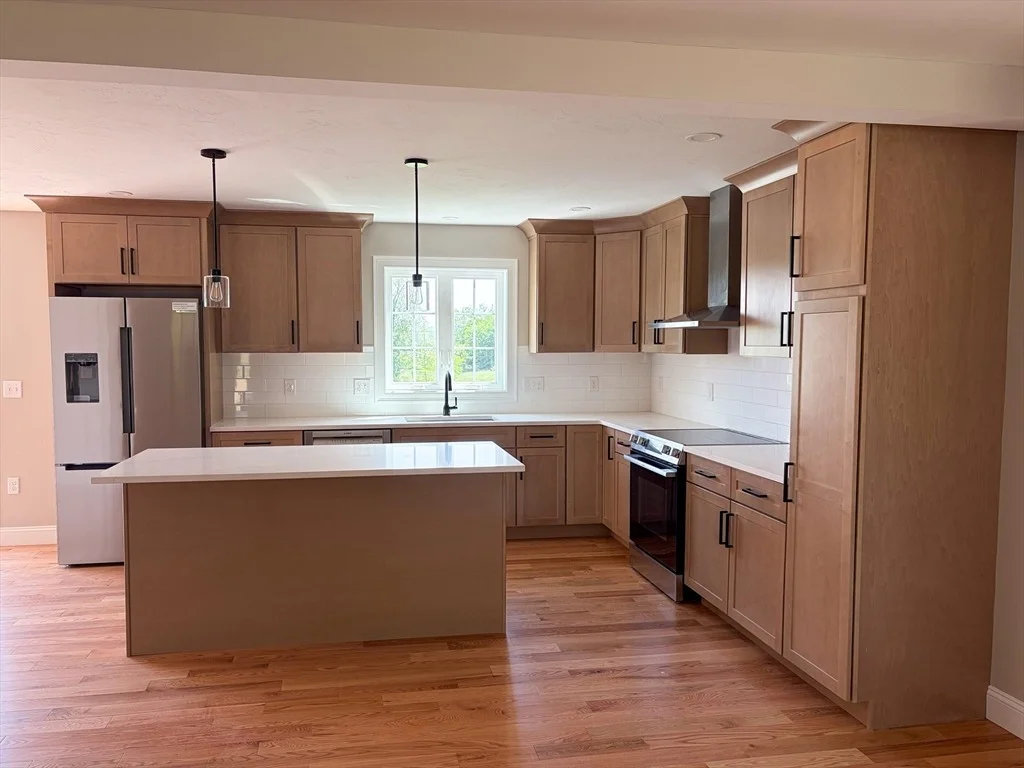 Photo of 555 Neck Road