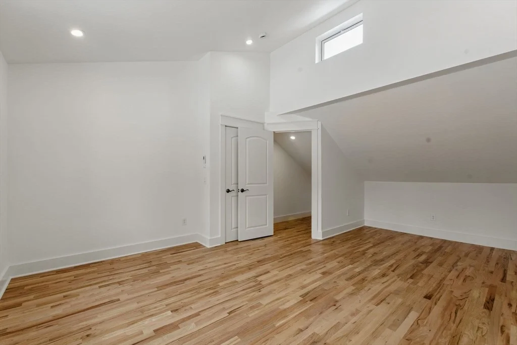 Photo of 120 State St