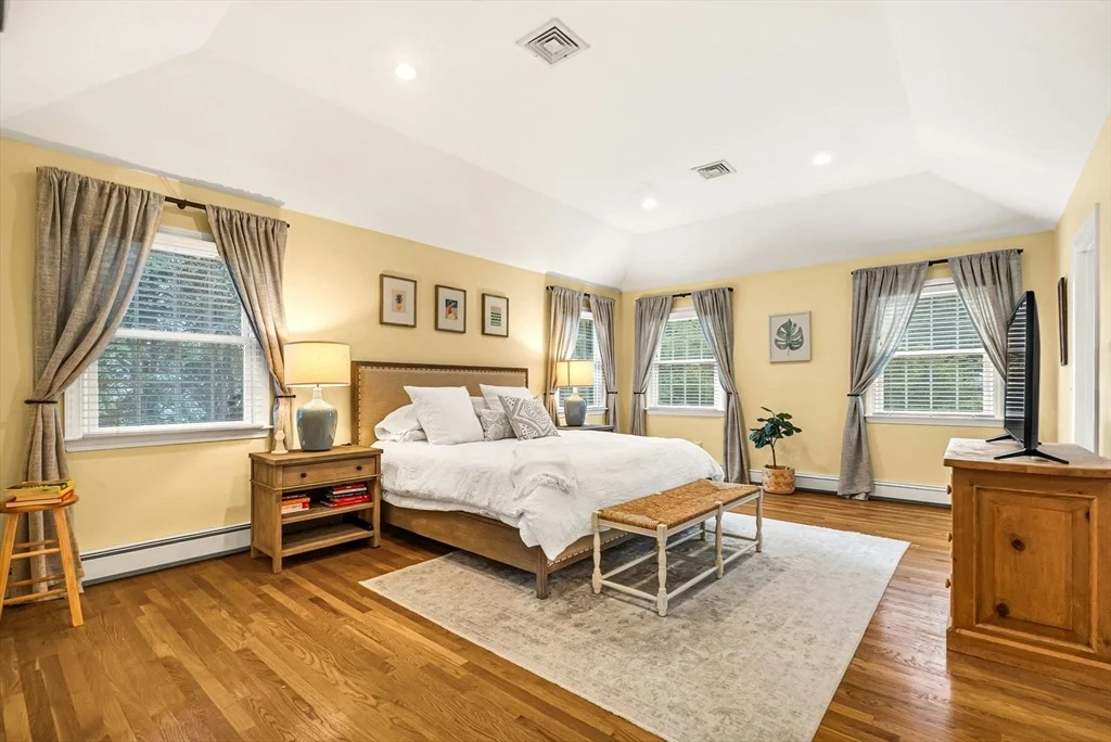 Photo of 101 Bird St