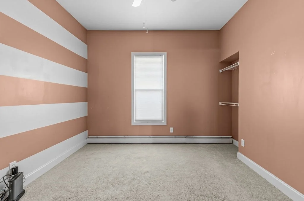 Photo of 998 Middle