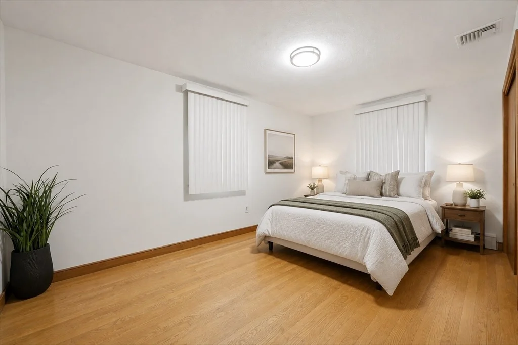 Photo of 10 Richardson Cir