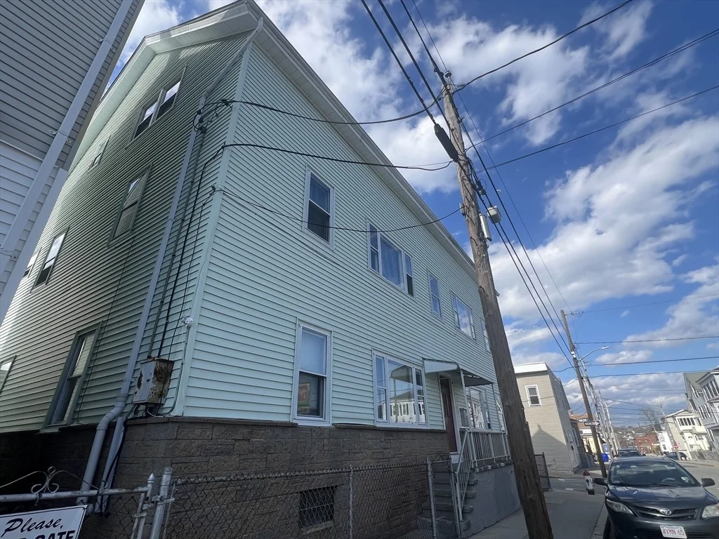 Photo of 305 Fourth Street