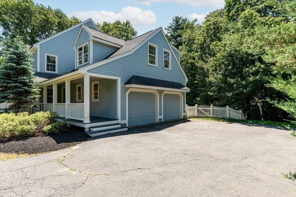 Photo of 12 Coombs Cir