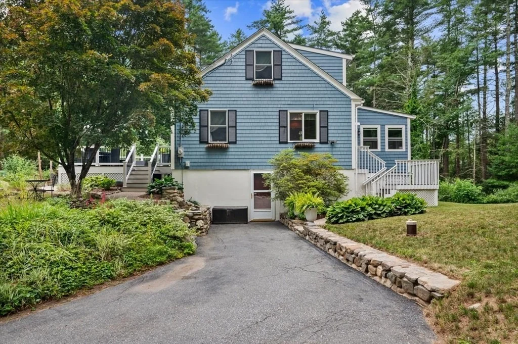 Photo of 320 Alpine Dr