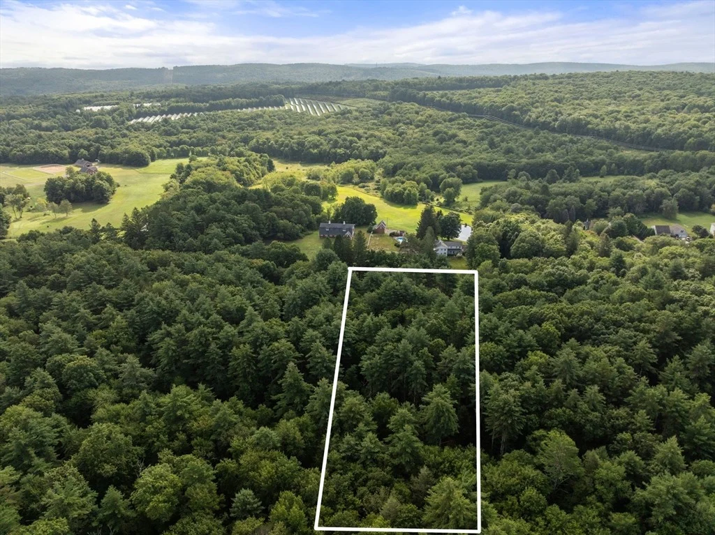 Photo of 305 Warren Rd