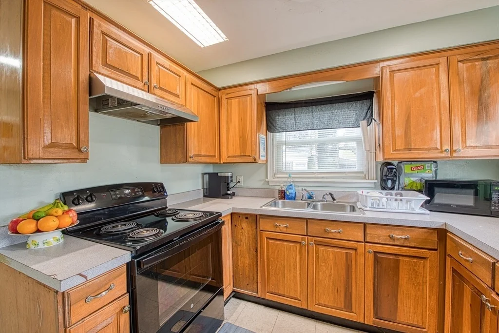 Photo of 499 Maple St