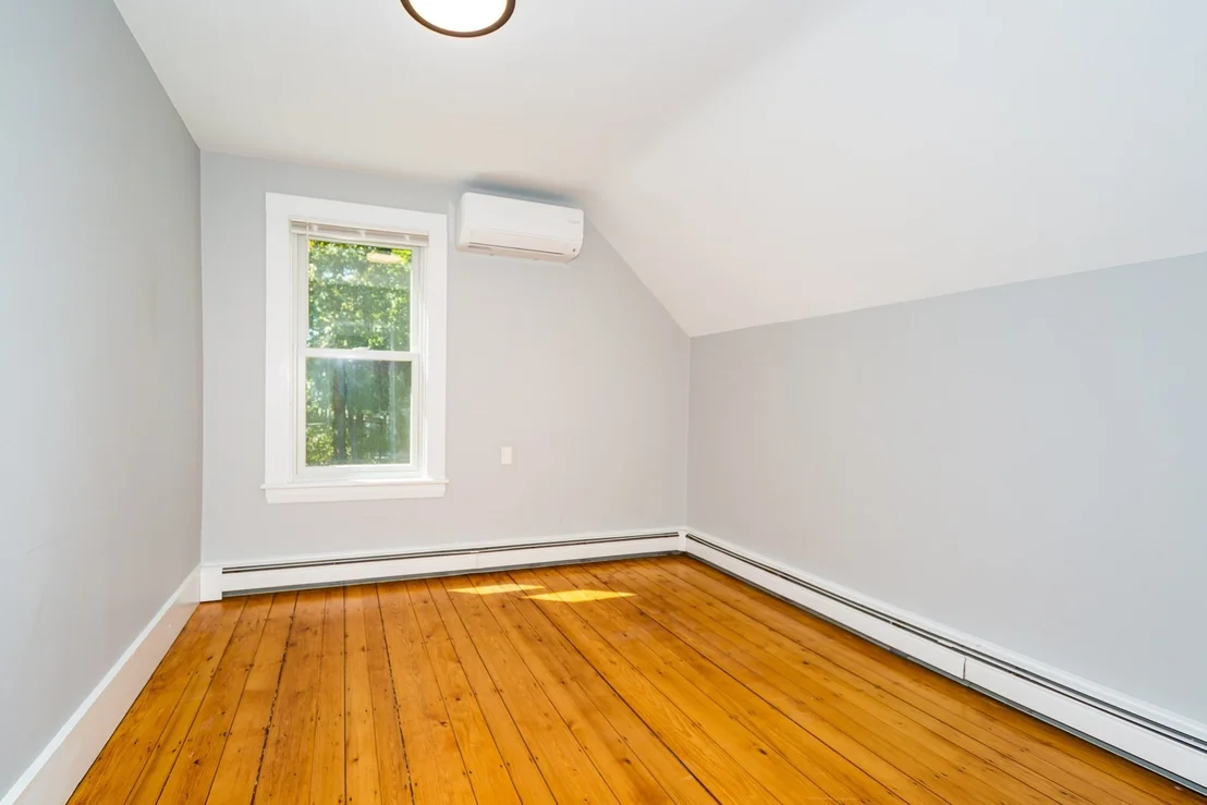 Photo of 11 Purchase Street
