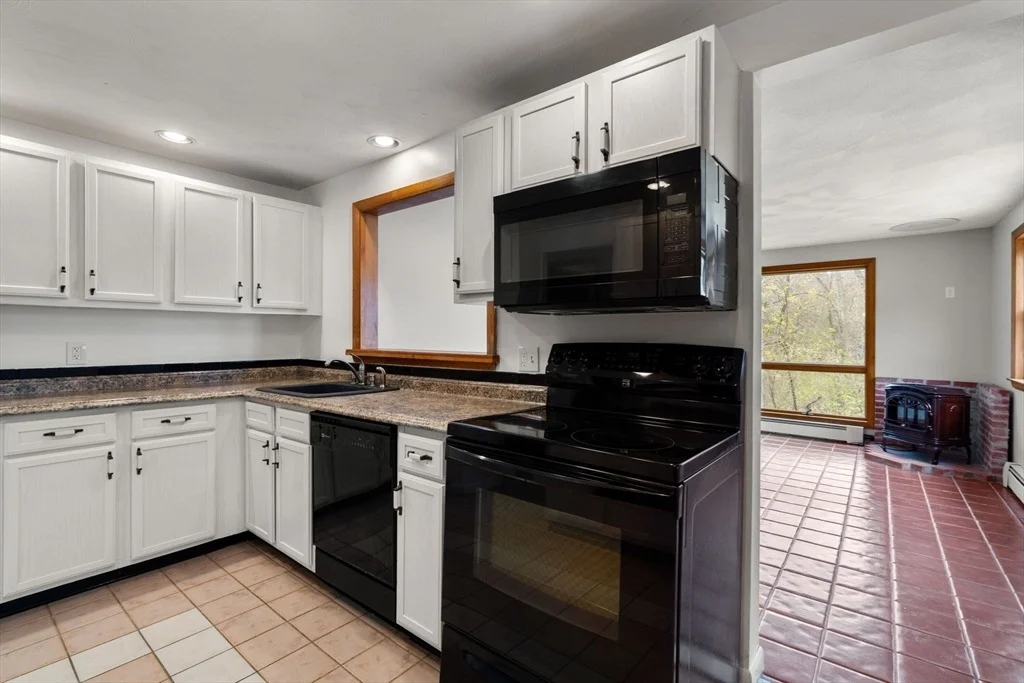 Photo of 103 Wenham St