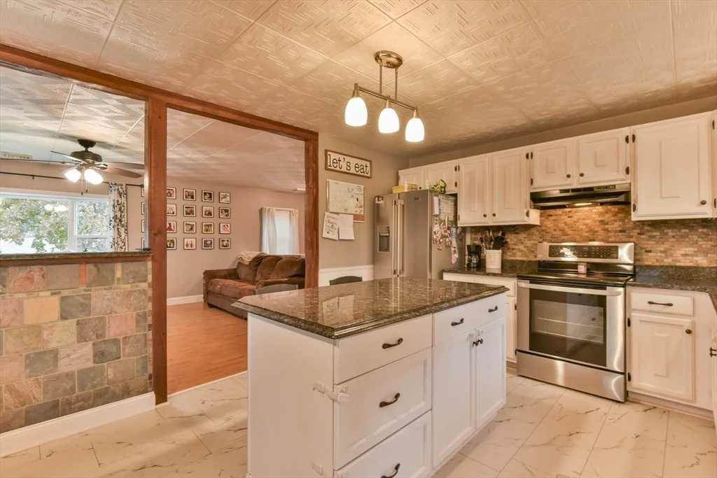 Photo of 120 Lakeside Ave