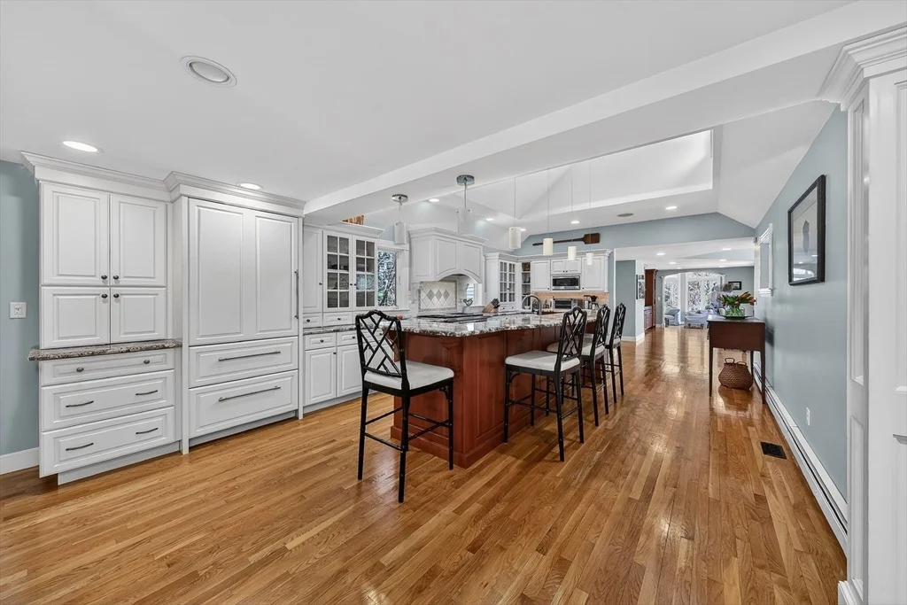 Photo of 37 Mast Hill Rd