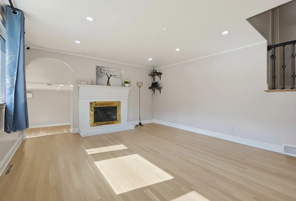 Photo of 14 Lewis Rd