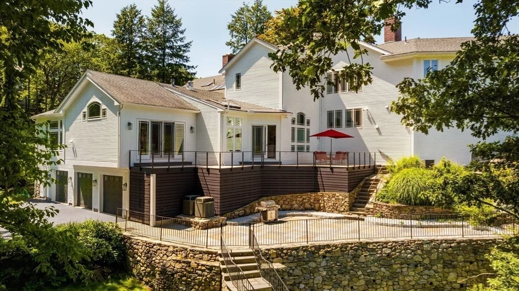 Photo of 100 Westcliff Rd