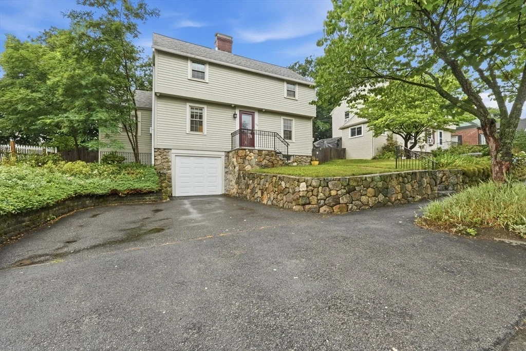Photo of 154 Barnard Rd
