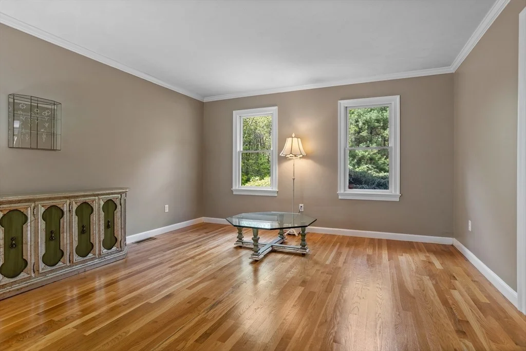 Photo of 724 Old Union Tpke