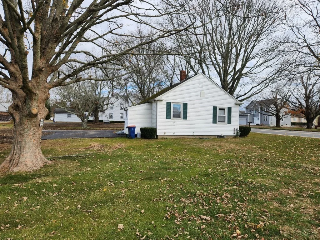 Photo of 809 Hathaway Rd