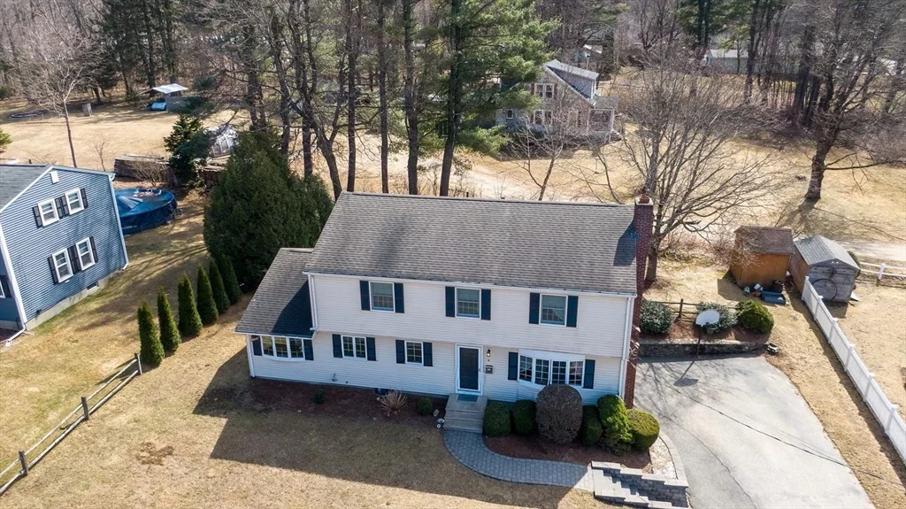 Photo of 4 Briarcliff Ln