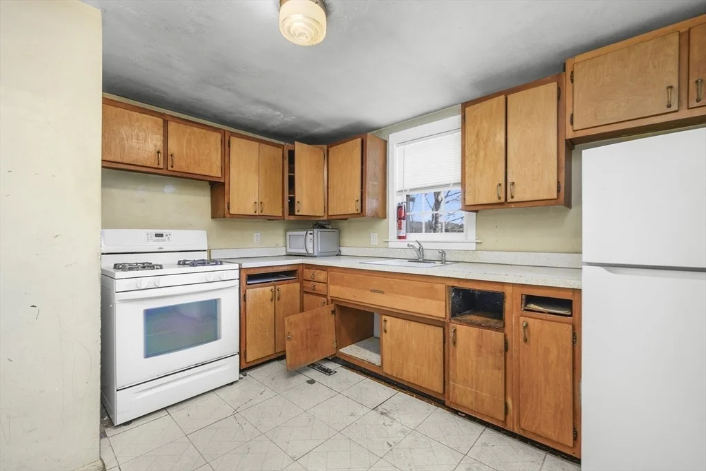 Photo of 22 Longfellow Dr