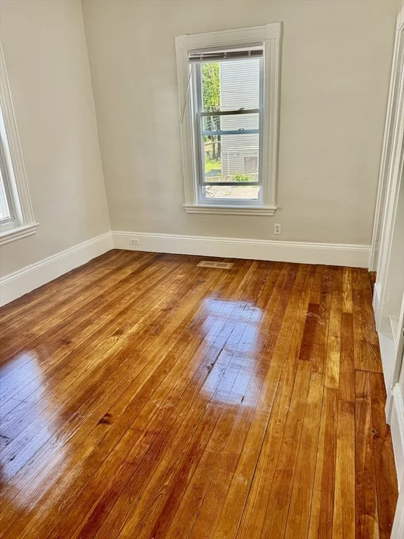 Photo of Unit 1 at 437 Ferry St