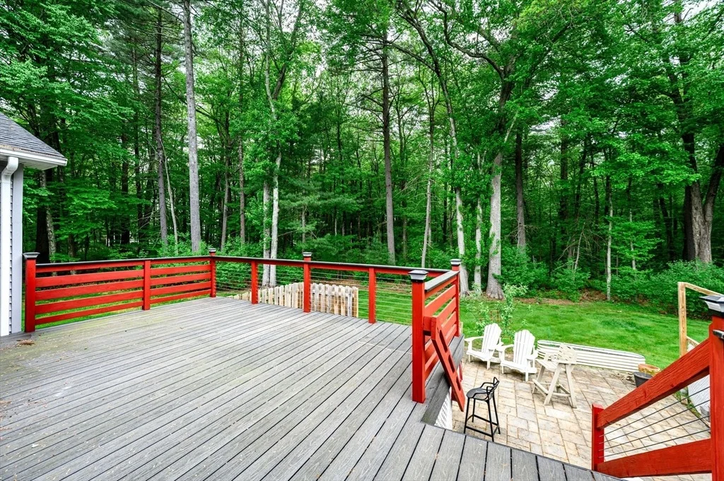 Photo of 19 Overlook Dr