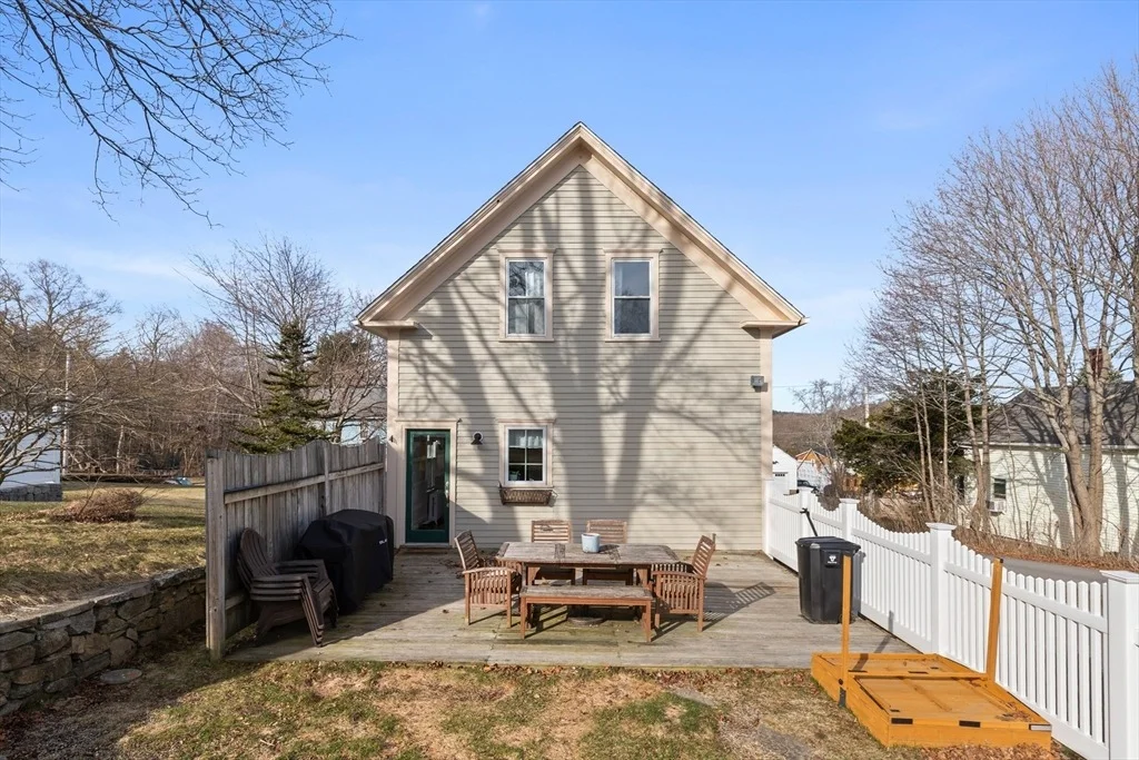Photo of 4 White Ave
