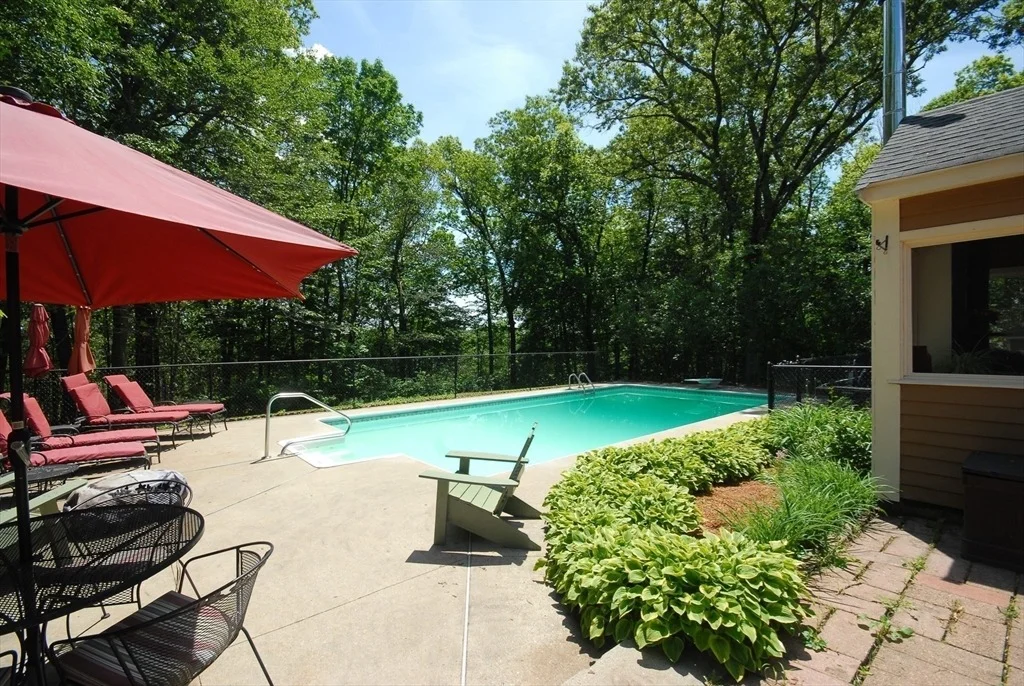 Photo of 7 Country Ln