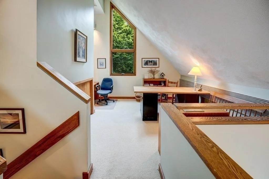 Photo of 40 Bicentennial Way