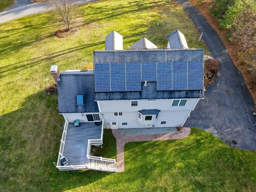 Photo of 142 River Rd