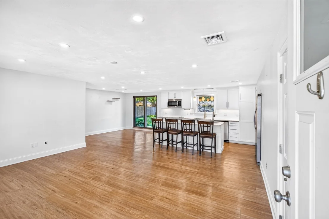 Photo of 15 Roger Rd