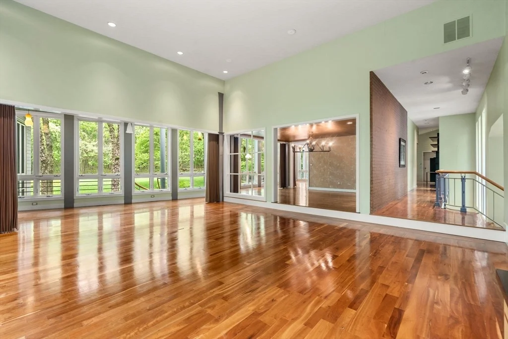Photo of 44 Maple Street