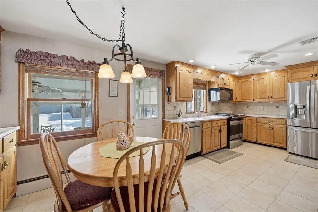 Photo of 144 River Rd