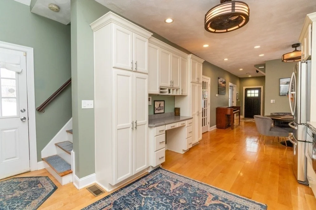 Photo of 19 Pine St.