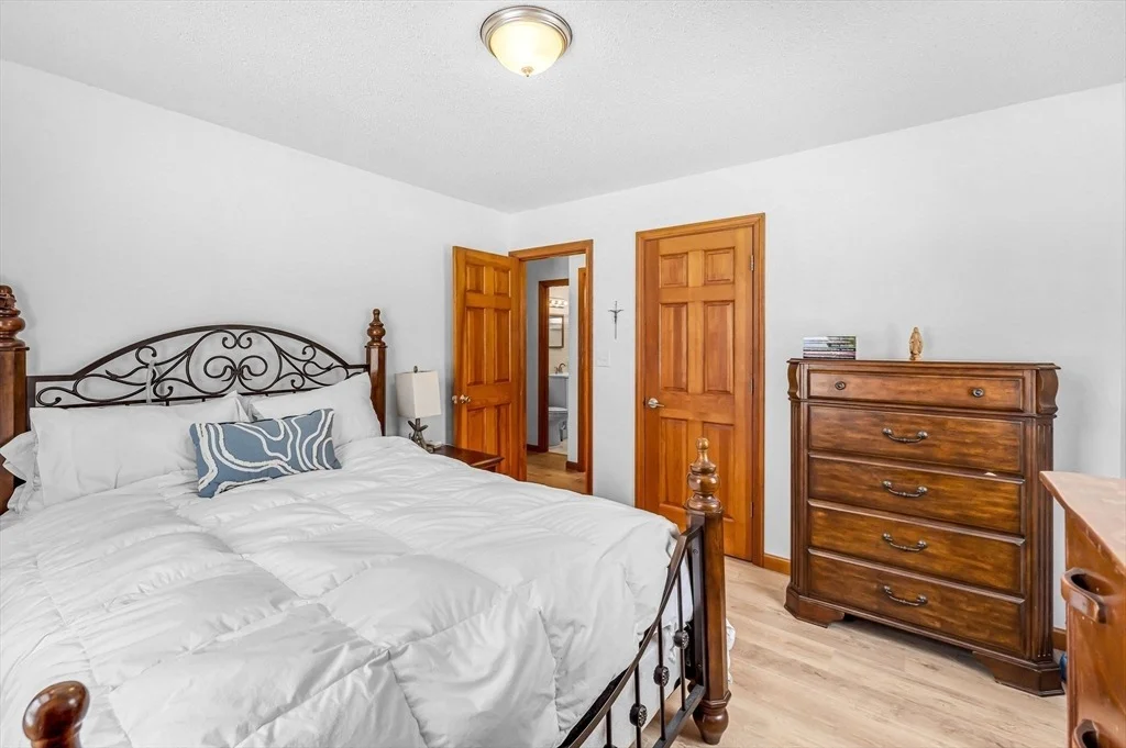 Photo of 365 Maple Rd