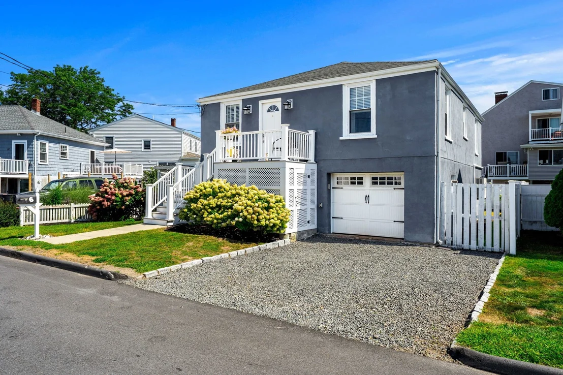Photo of 6 Fox Hill Road