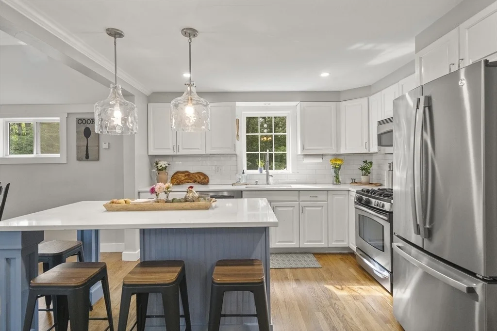 Photo of 595 Forest St