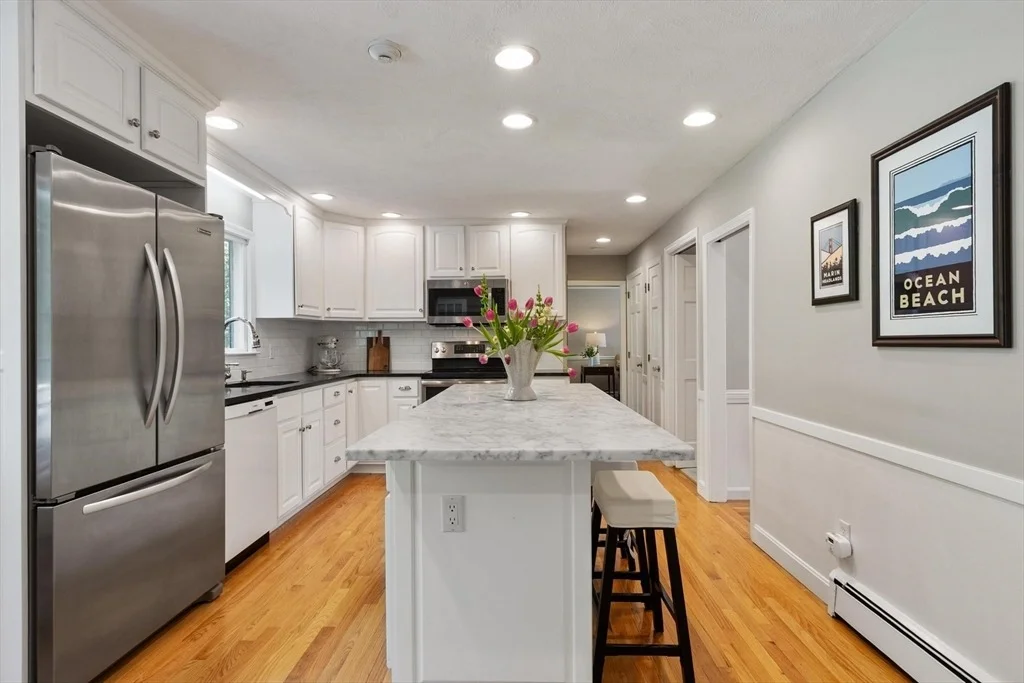 Photo of 19 Lincoln Dr