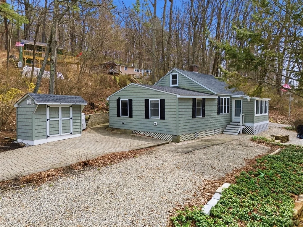 Photo of 5 Collette Dr.